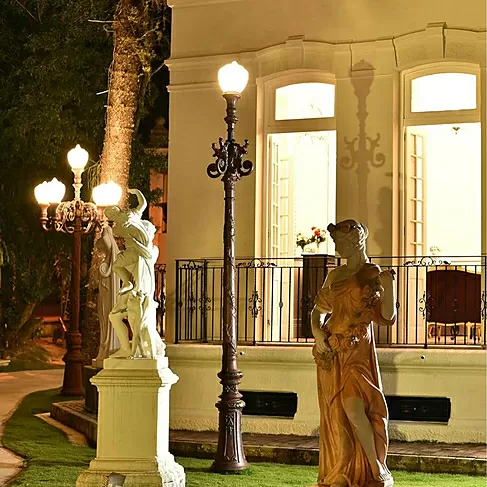 imagem de Poste Rio Antigo com Capitel 400cm VRF025 Para Iluminação Clássica e Projetos Monumentais 