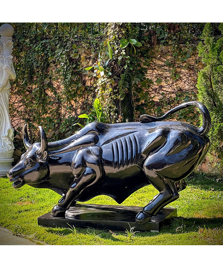 imagem do produto Touro de Wall Street 125cm - EMP575