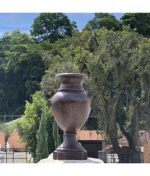 imagem de Vaso de Ferro Fundido Decorativo Anfora Lisa em Ferro Fundido 85cm - VF037  Refinado