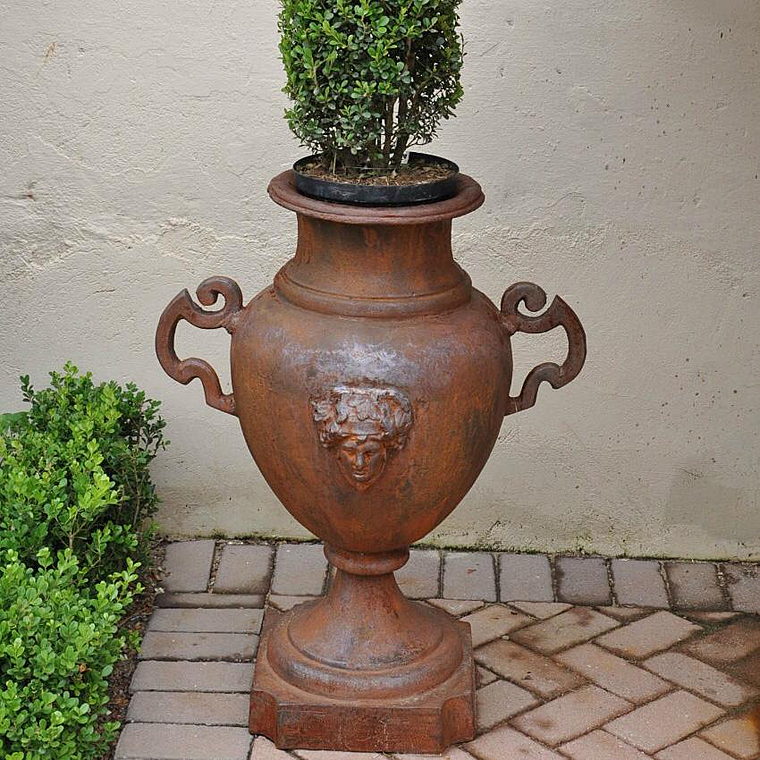 imagem do produto Vaso Decorativo Anfora Cara de India em Ferro Fundido 85cm  - VF037A Design Cl�ssico