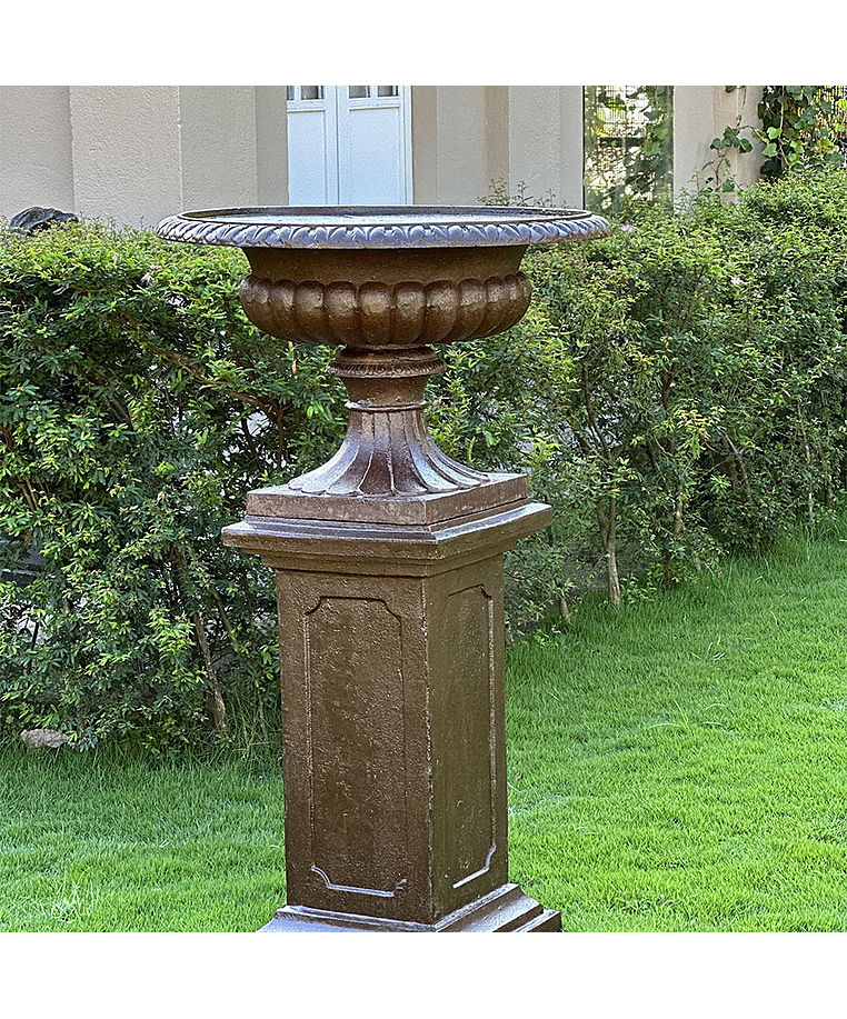 imagem do produto Vaso Decorativo Ta�a com Coluna Quadrada 136cm - VF101