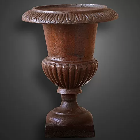 imagem de Vaso Leblon em Ferro Fundido 35cm - VF043 Design Versátil e Elegância