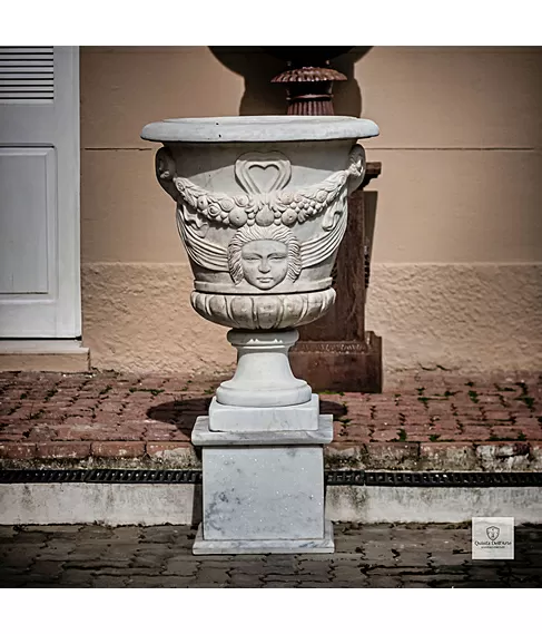 imagem de Vaso Louis com Base em Mármore Branco 150cm - VMP137 Presença Nobre