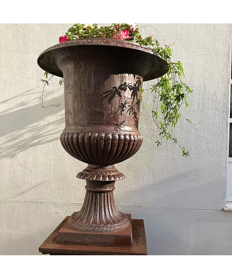 imagem de Vaso Romano Liso GG 115cm Ferro Fundido VF128 Elegância Clássica Monumental