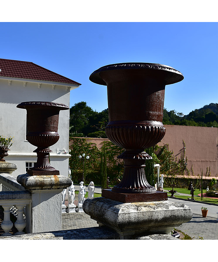 imagem do produto Vaso Romano Liso GG 115cm Ferro Fundido VF128 Eleg�ncia Cl�ssica Monumental