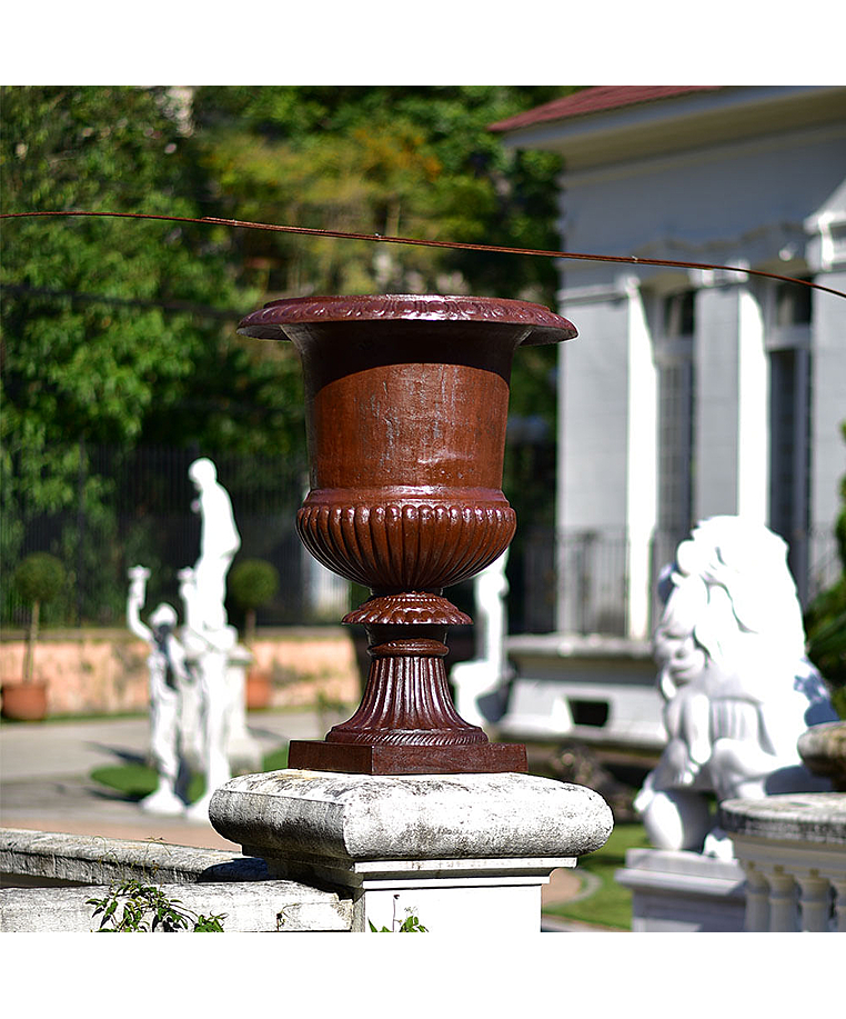imagem do produto Vaso Romano Liso GG 115cm Ferro Fundido VF128 Eleg�ncia Cl�ssica Monumental