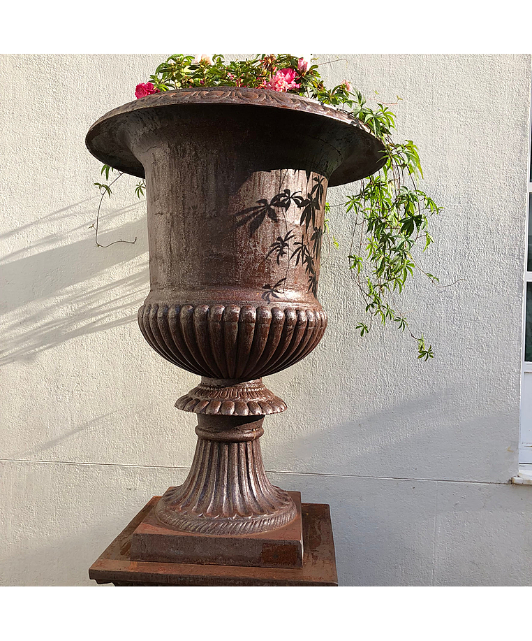 imagem do produto Vaso Romano Liso GG 115cm Ferro Fundido VF128 Eleg�ncia Cl�ssica Monumental