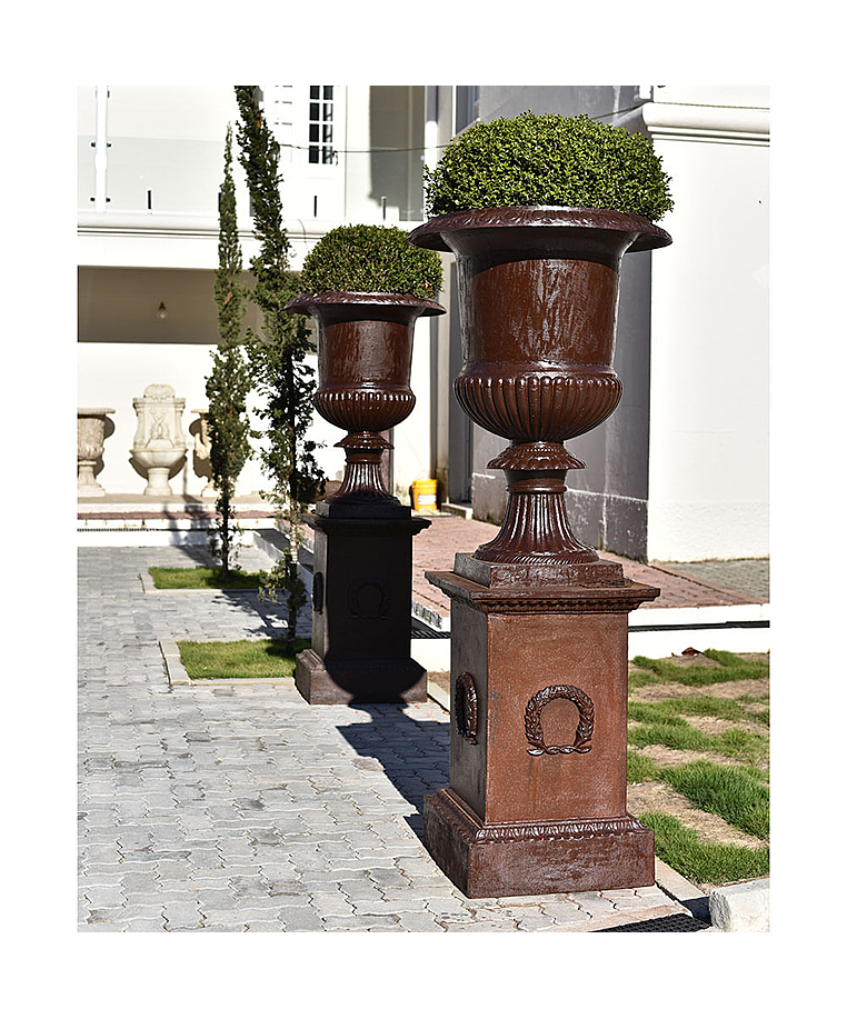 imagem do produto Vaso Romano Liso GG 115cm Ferro Fundido VF128 Eleg�ncia Cl�ssica Monumental