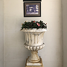 imagem do produto Vaso Ta�a M�rmore Branco 70cm - VMP114 Eleg�ncia Cl�ssica